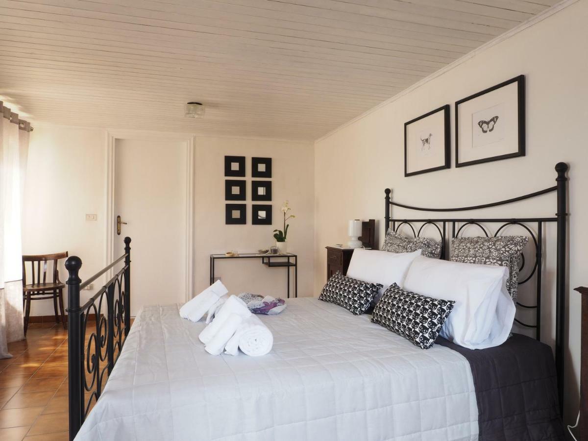 Domus Tua Bed & Breakfast Pietrelcina Exterior photo